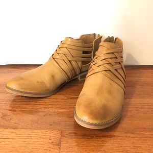 Rocket Dog sz 11 women’s booties